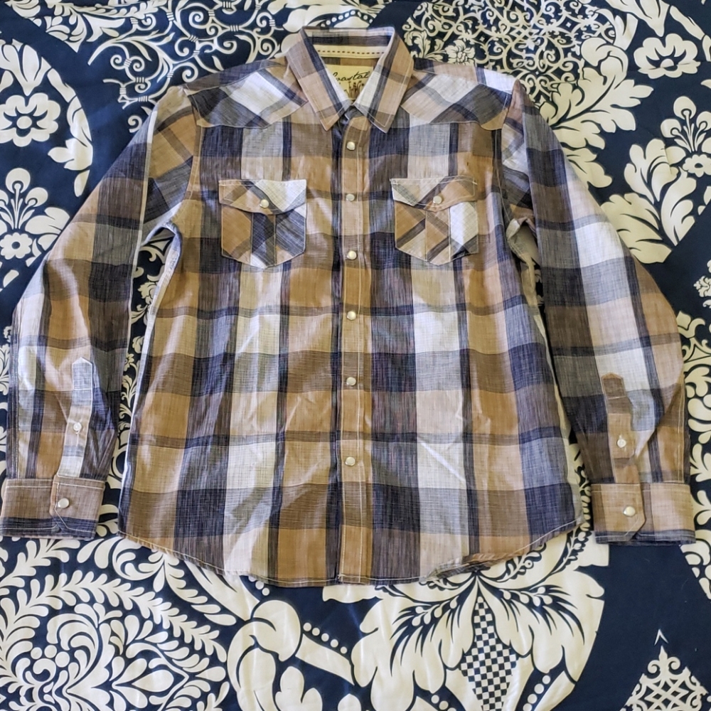 Coastal woven long sleeve button up shirt